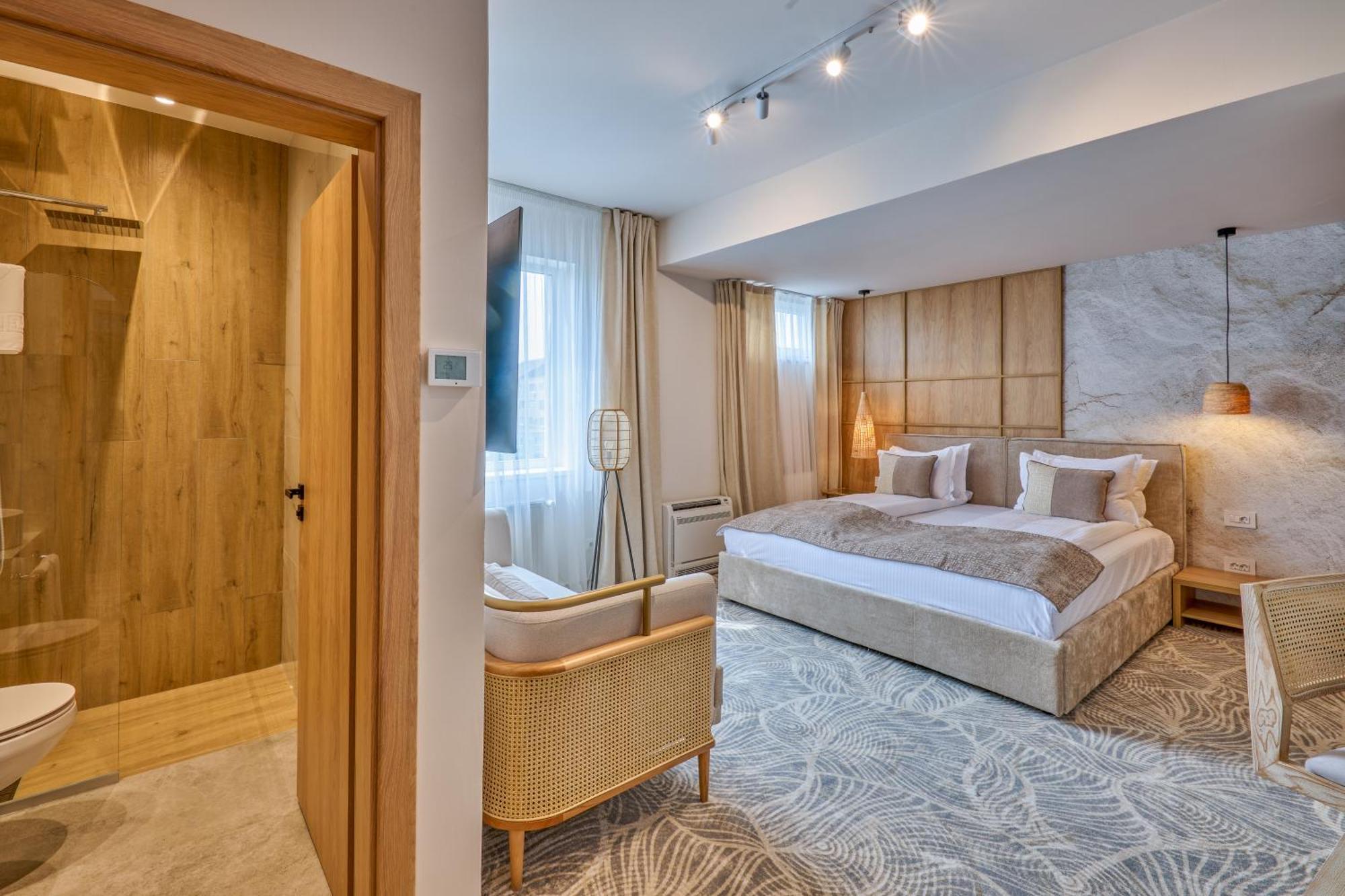 Hotel Serenity 蒂米什瓦拉 外观 照片