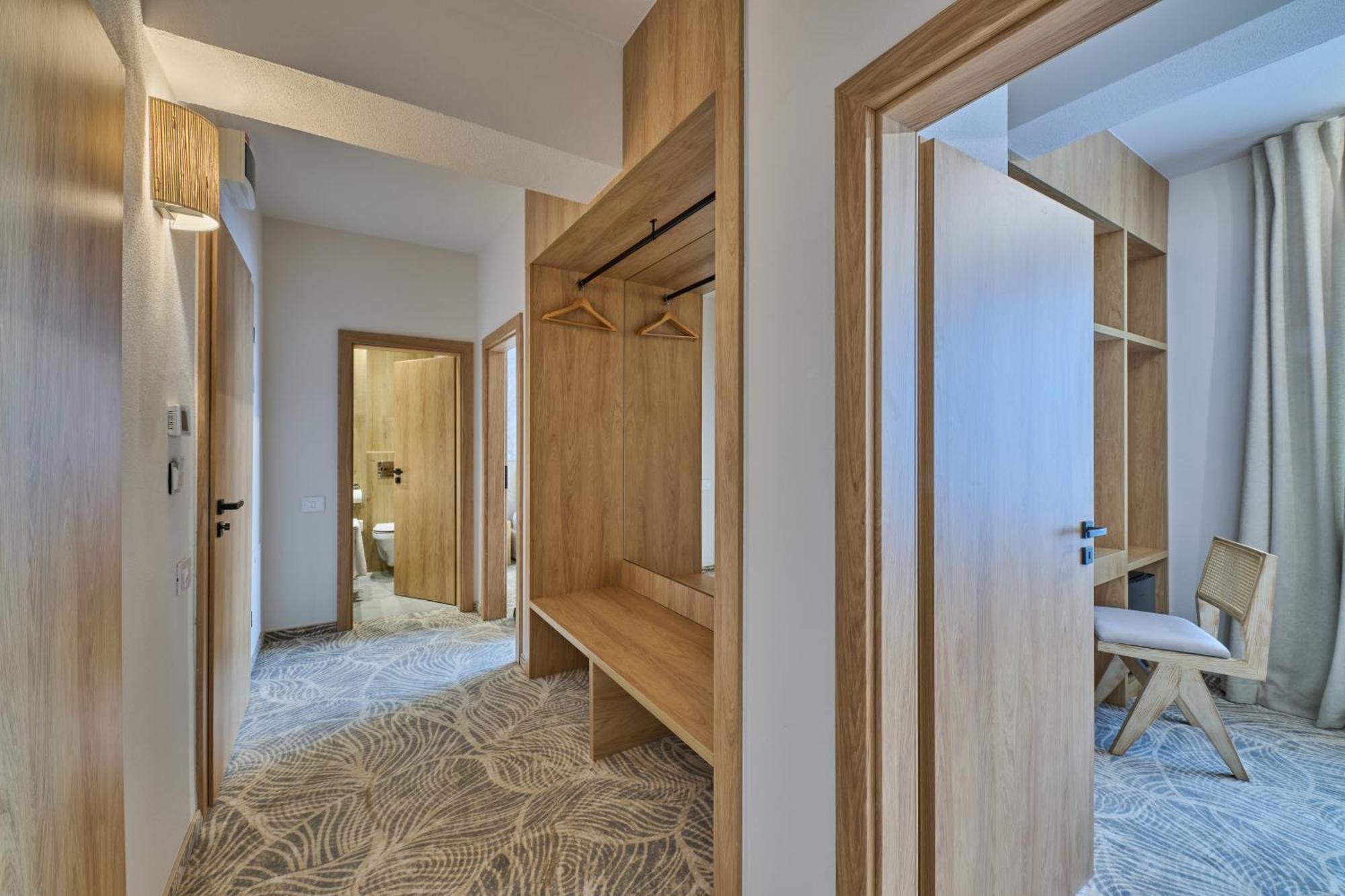 Hotel Serenity 蒂米什瓦拉 外观 照片