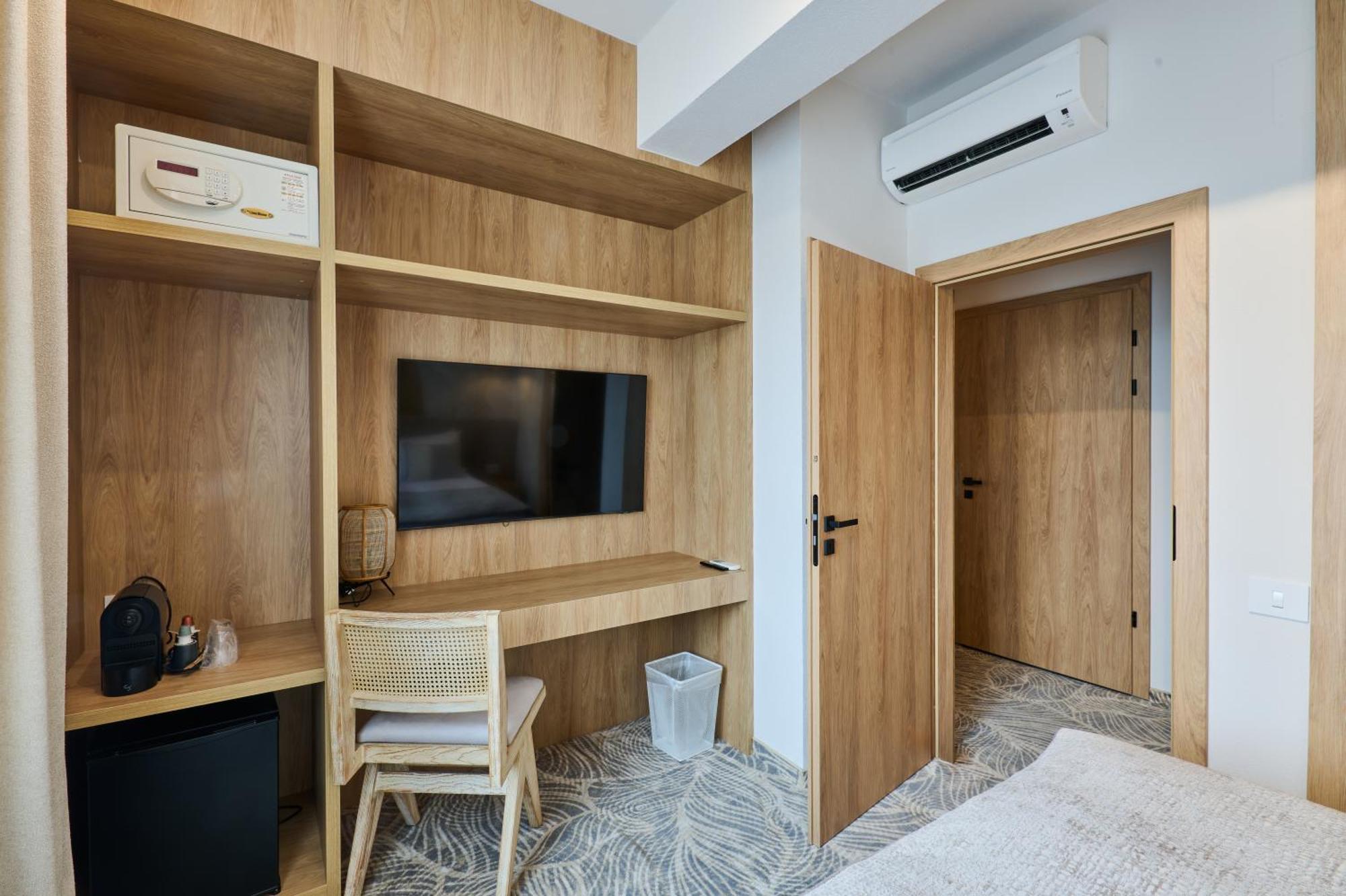 Hotel Serenity 蒂米什瓦拉 外观 照片