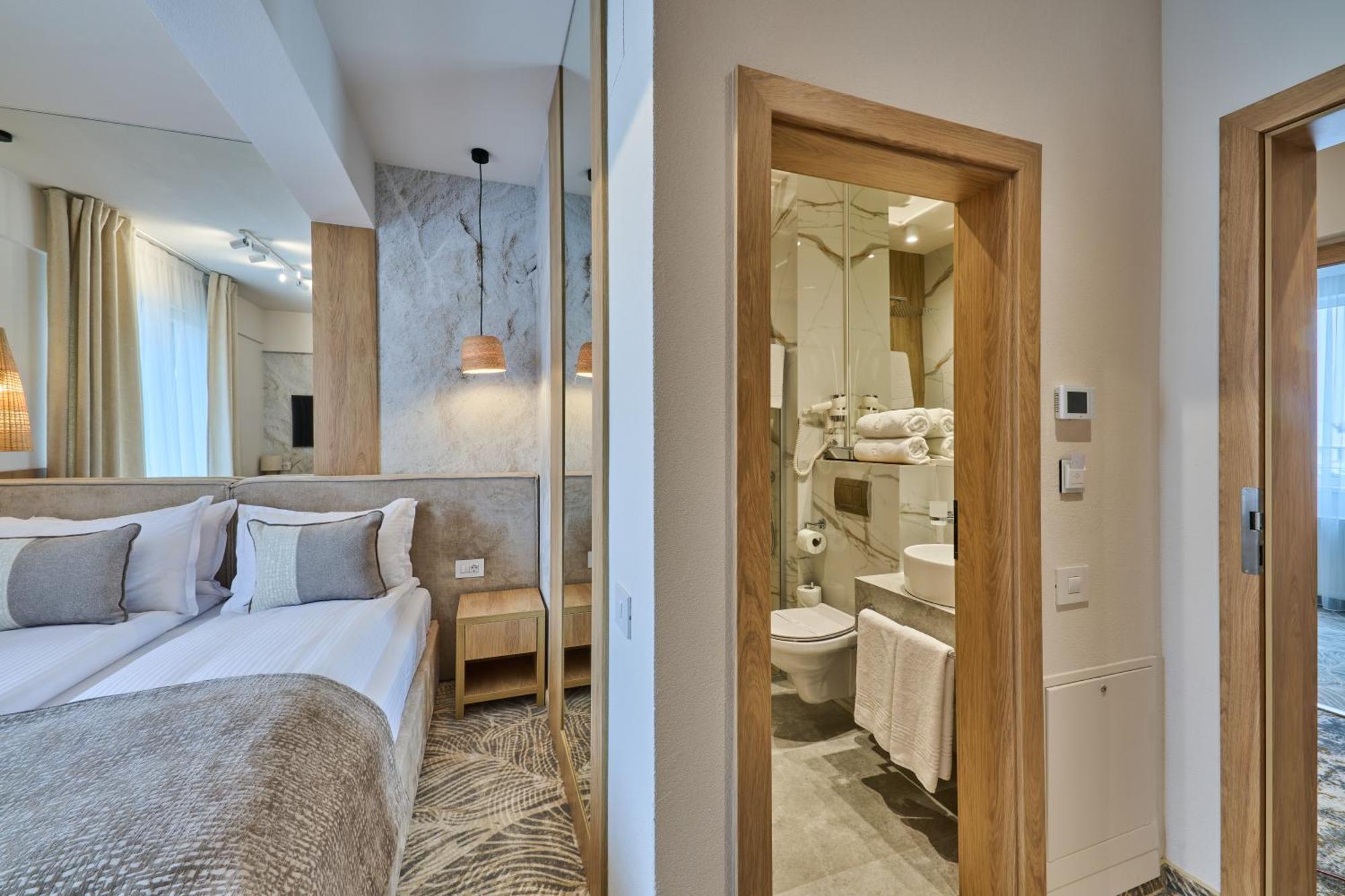 Hotel Serenity 蒂米什瓦拉 外观 照片