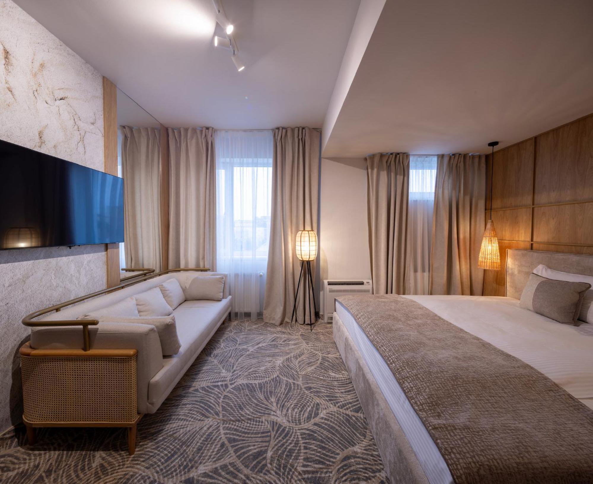 Hotel Serenity 蒂米什瓦拉 外观 照片